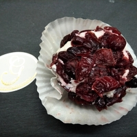 Chabis with candied cranberries
