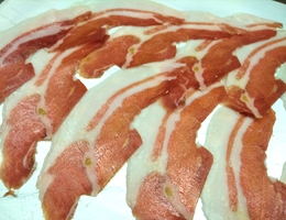  Noir de Bigorre raw ham - sliced